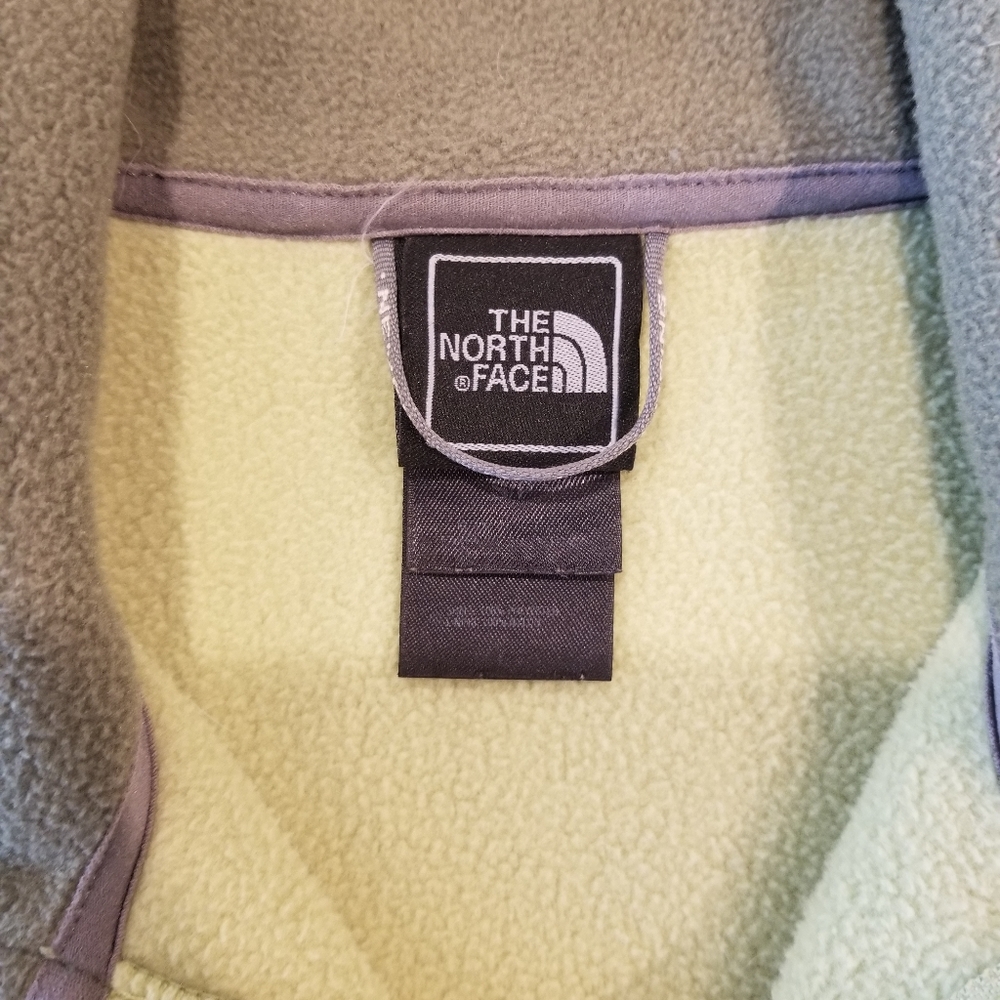 Northface Fleece Jacket - Picture 2 of 3